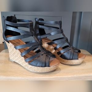 Black Strap Wedges